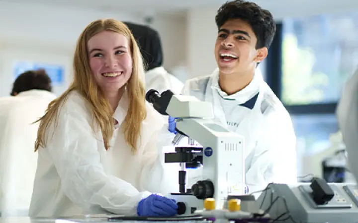 RCSI Students in Lab